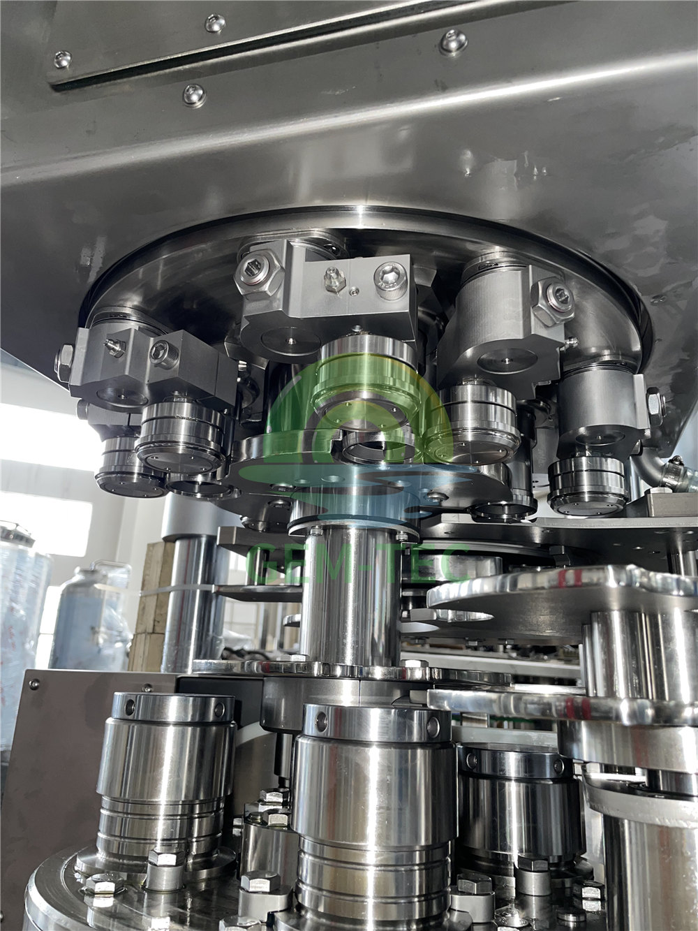 rotating-Can-filling-machine3